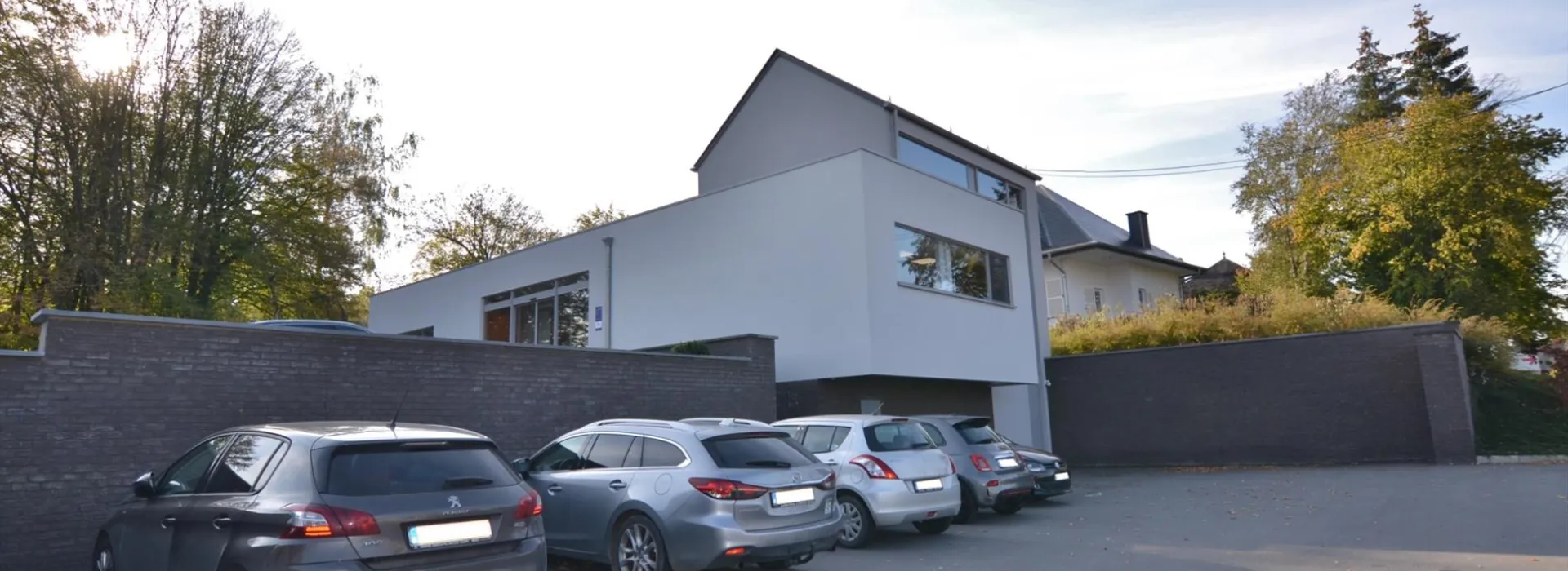 Photo extérieur bureau entrée basse